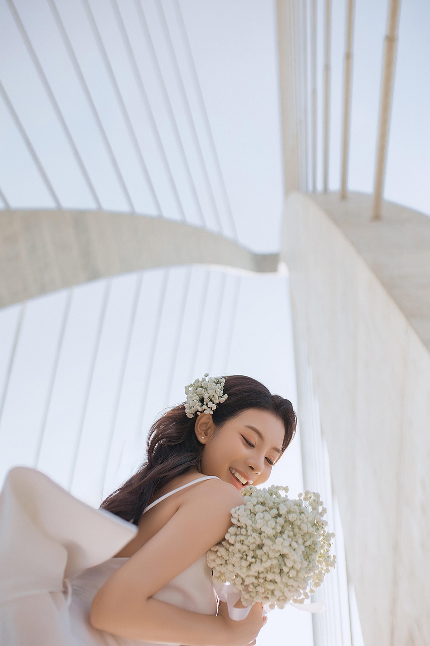 Simsbury CT bridal floral arrangement by Evergreen Events